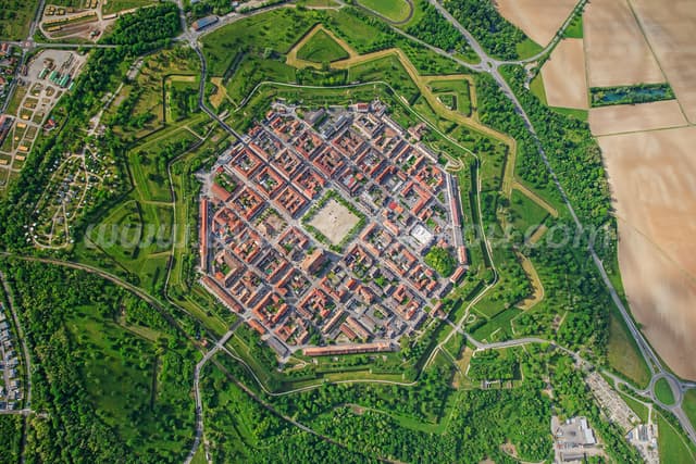 LEtoile de Vauban (1)