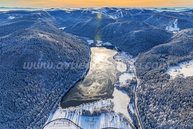 Lac de Longemer hivernal