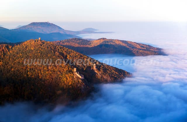Mer de nuages sur les châteaux de Ribeauvillé