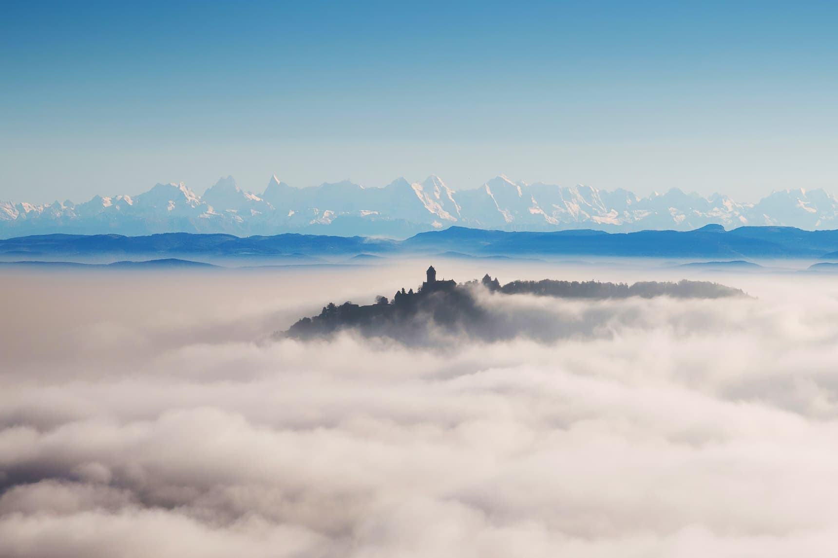 Haut-Koenigsbourg Vs Alpes Bernoises